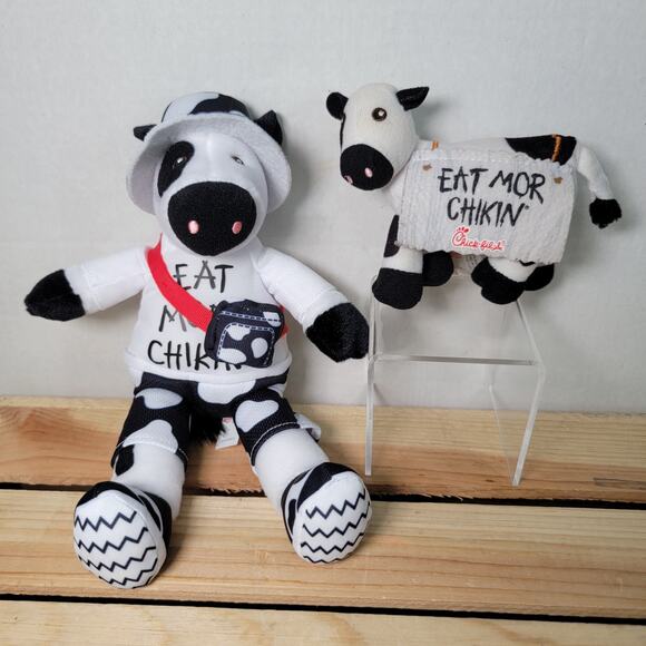 Set of 2 Chick-Fil-A Plush Cows - Picture 1 of 3